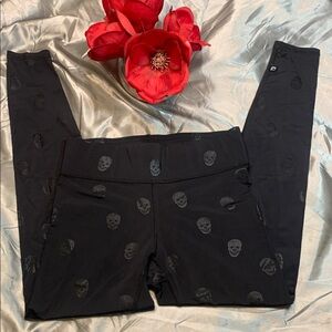 🌹 TEREZ Black SKULL High-Rise Leggings